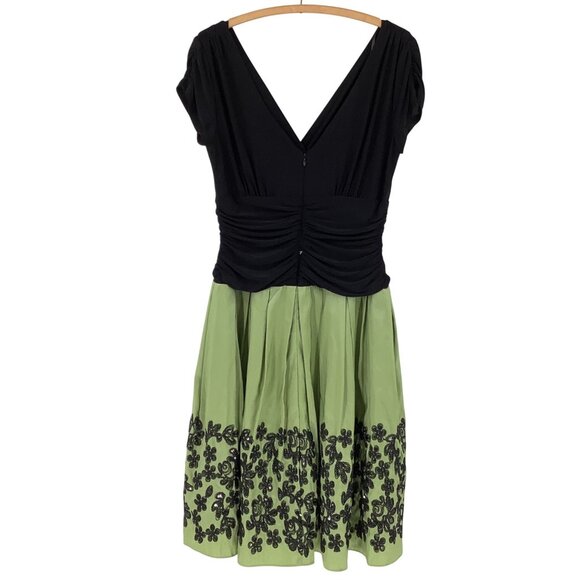 SLNY Dress Black & Green Floral Embroidered Skirt Large Ruched Bodice - Picture 4 of 8